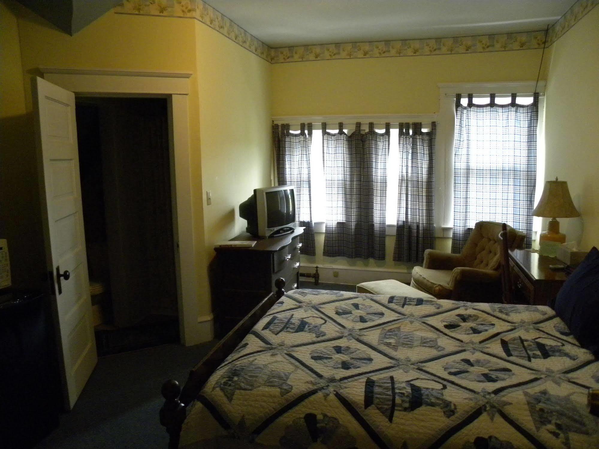 Victorian Charm Inn Towanda Eksteriør billede