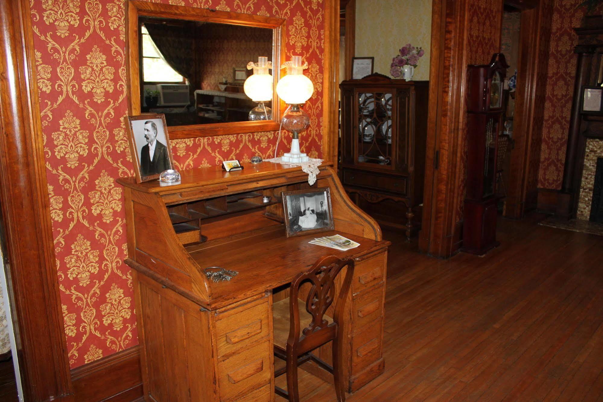 Victorian Charm Inn Towanda Eksteriør billede